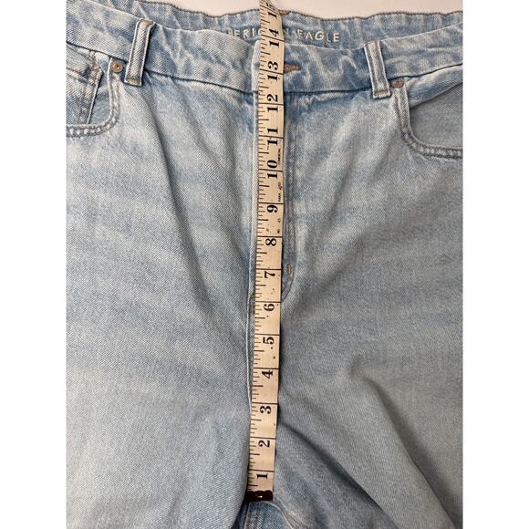 American Eagle curvy mom jeans light blue size 18 short - Picture 7 of 7